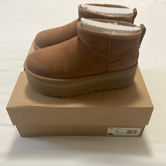 UGG Classic Ultra mini platform in chestnut W 7 - Picture 3 of 4
